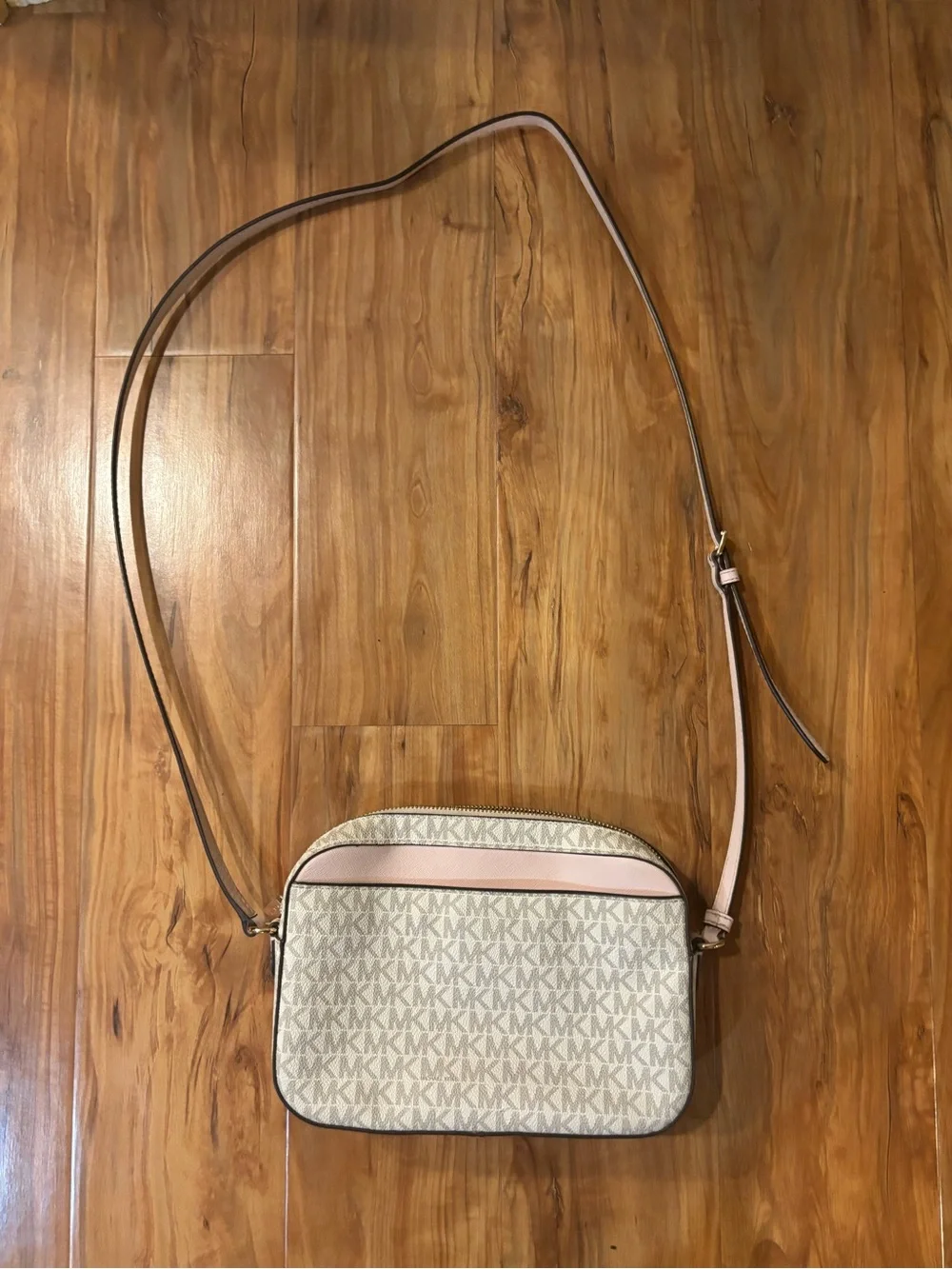 Michael Kors Ivory Logo Crossbody with Pink Trim and Gold Chain